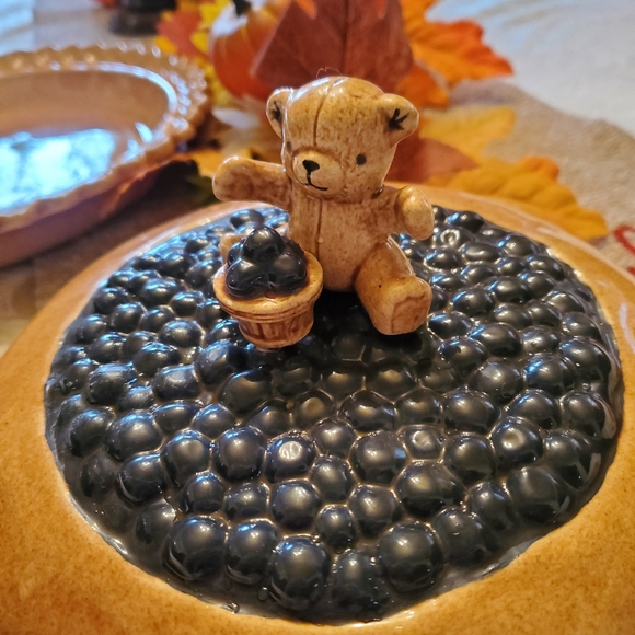 Green Hills Pottery pie plate - Picture 6 of 8